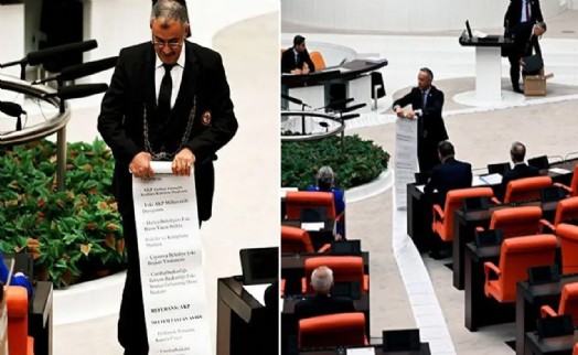 CHP'li Akay 54 metrelik listeyle kürsüye çıktı, çoklu maaş alanların isimlerini açıkladı