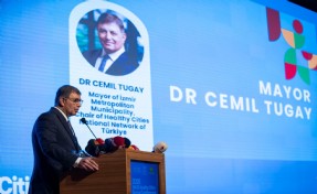 Cemil Tugay, Bursa'da sağlık için barışa katkıya çağırdı