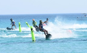 Çeşme’de Dünya Motosurf Şampiyonası heyecanı başladı