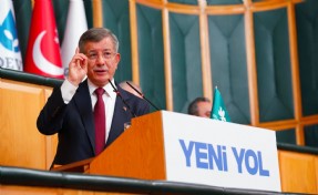 Davutoğlu: Cumhurbaşkanlığı Hükümet Sistemi, siyasal yozlaşmayı kaçınılmaz hale getirdi