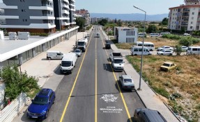 Efeler'de yenilenen 3. Cadde, tekrar trafiğe açıldı
