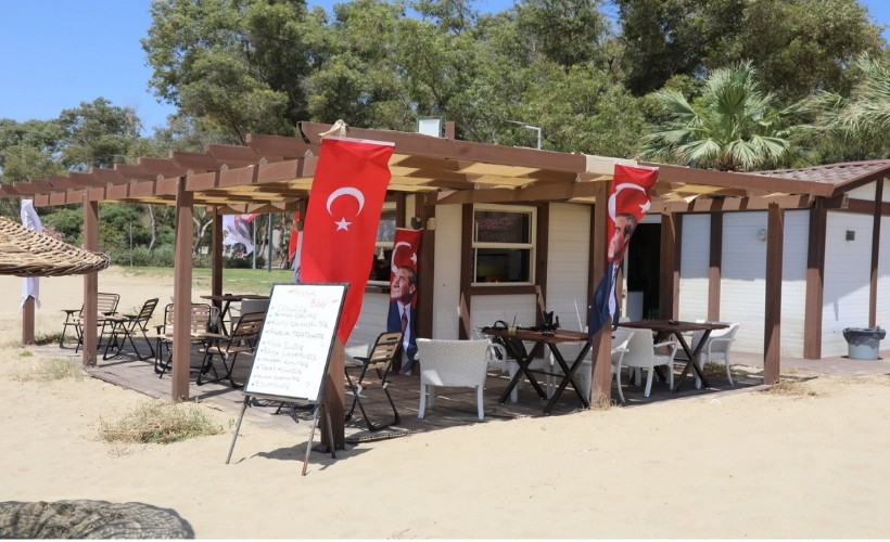 Festival Büfe Pamucak Sahili'nde tatilcilere kapılarını açtı
