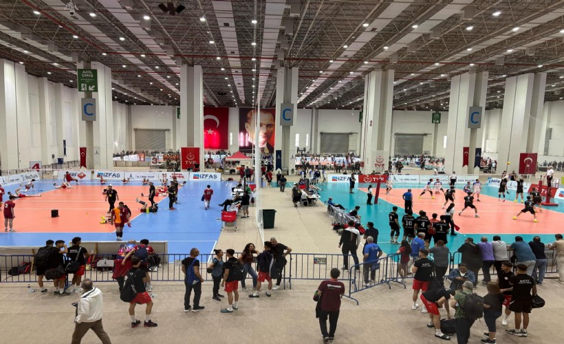 Festival Voleybol heyecanı Fuar İzmir’de sürüyor