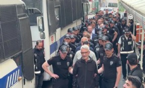 Gözaltındaki CHP'lilerin bu görüntüsüne AK Partili isim de isyan ettirdi