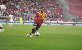 Göztepe Ahmed Ildız'la uzattı