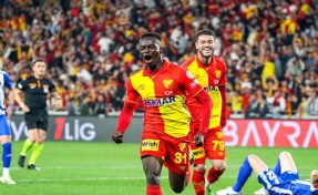 Göztepe'de Dennis transferde Anderlecht'in radarında