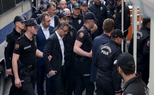 İBB operasyonları AK Parti'yi paramparça etti: Kimse bu skandalın arkasında durmuyor!