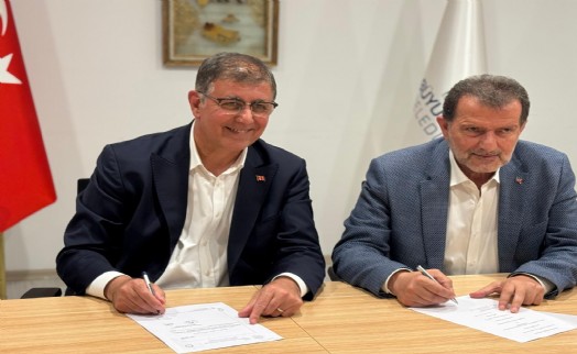 İZDENİZ’de imzalar atıldı