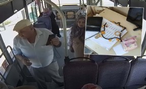 İnsanlık ölmemiş! Düşürülen altın dolu cüzdan sahibine teslim edildi