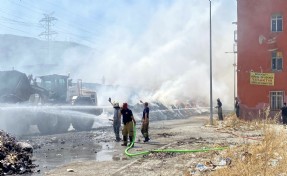 Işıkkent'ten alevler yükseldi: Korkutan yangın kontrol altına alındı