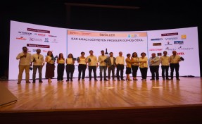 İzmir Büyükşehir Mükemmelliği Arayış Sempozyumu’ndan ödülle ayrıldı