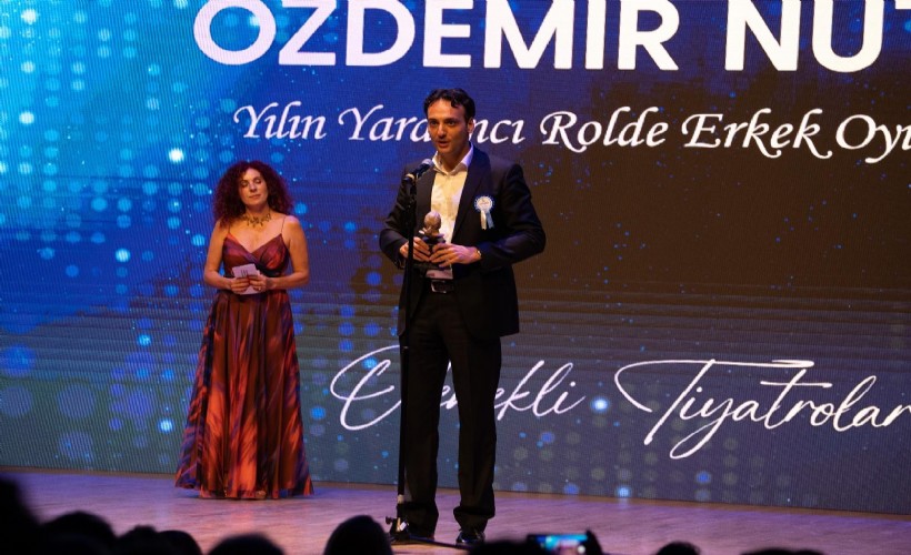 İzmir Şehir Tiyatroları’na anlamlı ödül