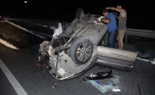 İzmir'i kahreden kaza: Anne ve baba öldü, bebekleri ağır yaralı