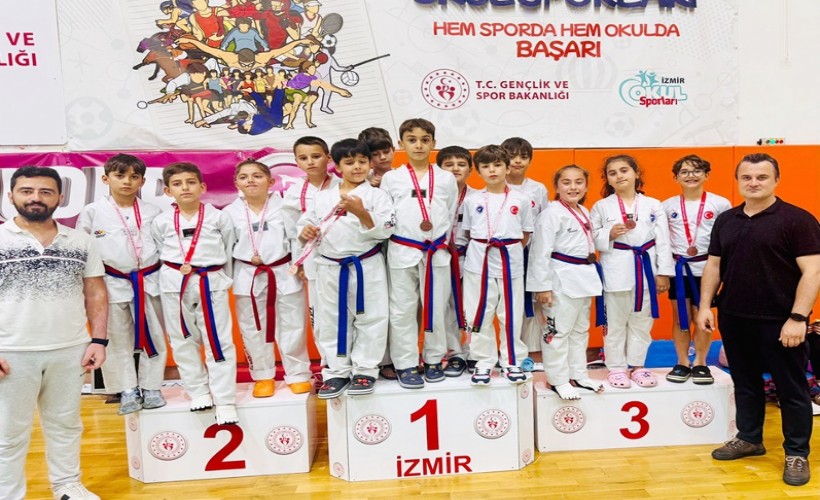 İzmir taekwondo müsabakalarında Aliağa’dan 20 madalya sevinci