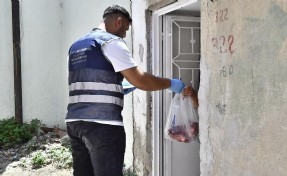 İzmirlilerin et bağışları ihtiyaç sahiplerine ulaştırılıyor