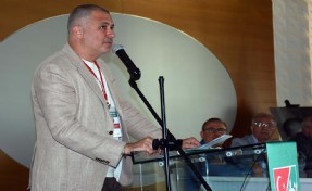 Karşıyaka'da Ergüllü tebligatla istifa etti