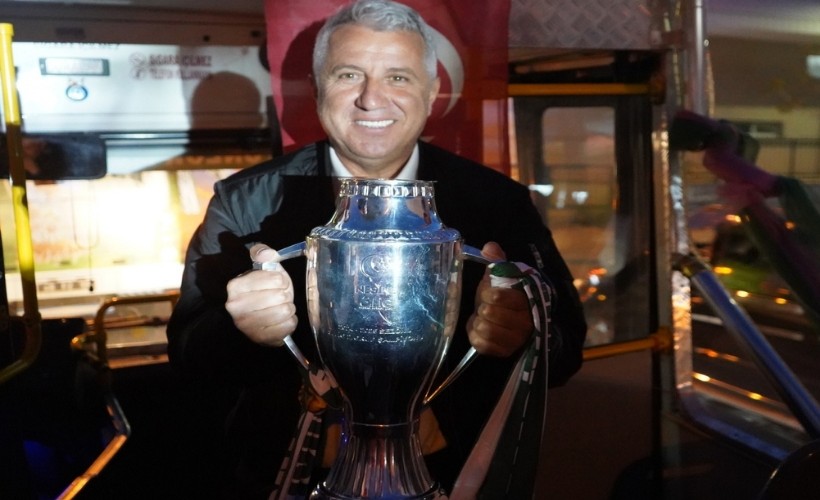 Karşıyaka'da başkan krizi sürüyor: Kulüp, sponsor arayışında