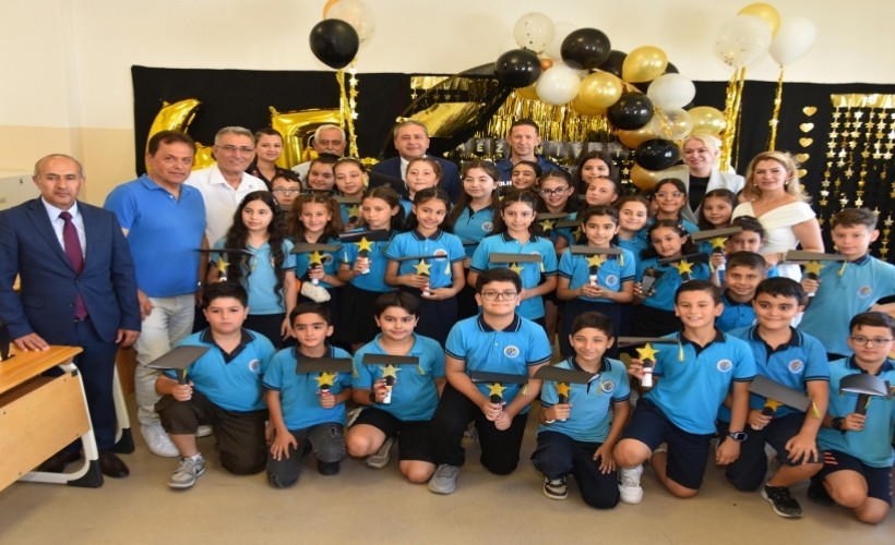 Karşıyakalı minikler karne heyecanı yaşadı