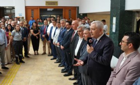Kemalpaşa'da bayram tatilinde hizmet aksamıyor: Başkan Türkmen personelle bayramlaştı