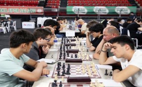 Küçük başkanın hayali gerçek oldu: 13 ilden 220 satranç sporcusu turnuvada buluştu