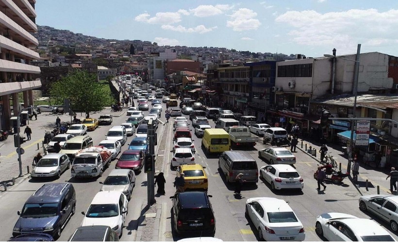 Motosiklet ve otomobil ön planda: İzmir’de araç kayıtları arttı