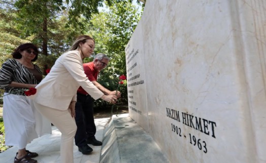 Nazım Hikmet Konak’ta anıldı