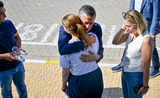 Özgür Özel, Nehir Zeyrek'i üniversite sınavının ikinci gününde de yalnız bırakmadı!