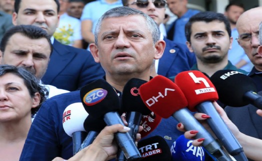 Özgür Özel'den Ferdi Zeyrek açıklaması: Fahrettin Koca koordinesinde WhatsApp grubu kuruldu!