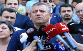 Özgür Özel'den Ferdi Zeyrek açıklaması: Fahrettin Koca koordinesinde WhatsApp grubu kuruldu!