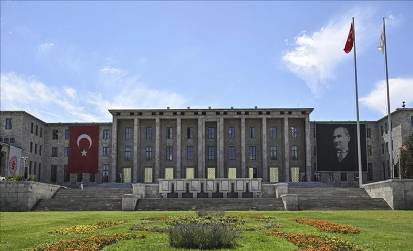 TBMM tatile girmiyor! Meclis'in çalışma süresi 1 ay uzatıldı