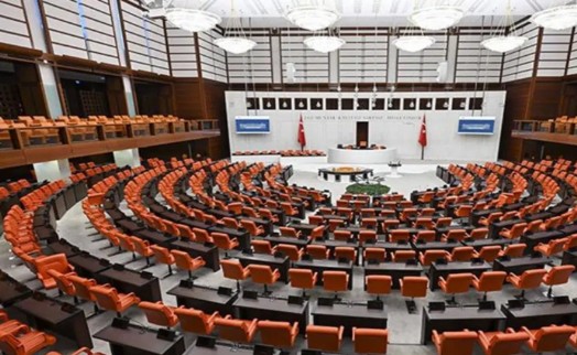 Tartışılan 10. Yargı Paketi komisyondan geçti: ‘Düşman hukuku uygulanıyor’