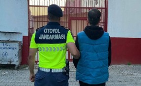Terör örgütü üyesi, kaçak göçmenlerle birlikte yakalandı