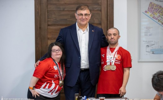 Tugay, İzmir’in gururu Büyükşehir sporcularını ağırladı
