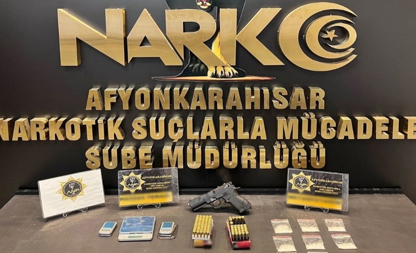 Uyuşturucu satıcısı kıskıvrak yakalandı