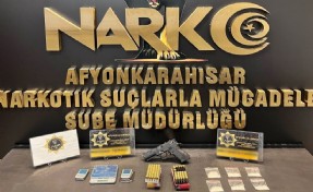 Uyuşturucu satıcısı kıskıvrak yakalandı