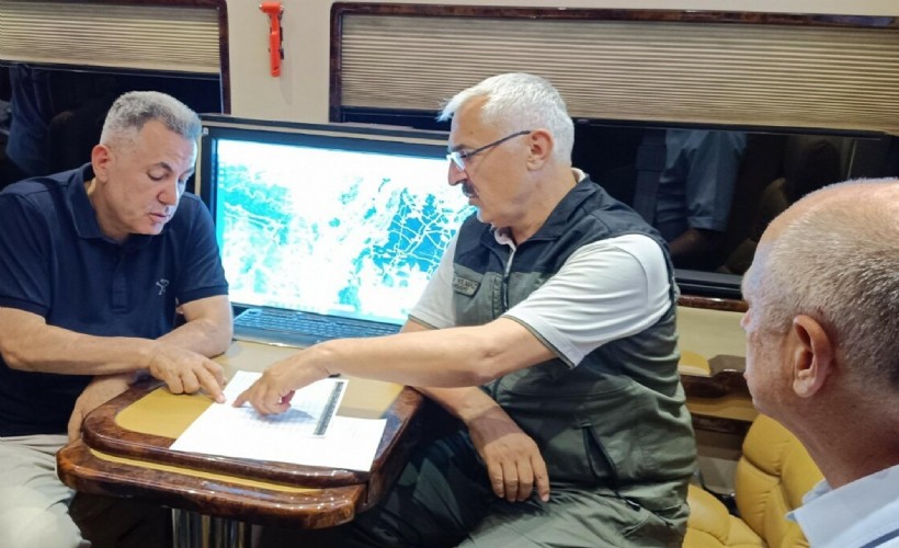Vali Elban'dan orman yangını açıklaması: 550'nin üzerinde vatandaş tahliye edildi