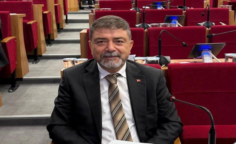 AK Partili Atmaca’dan, sanatçı Güneştekin’e sert cevap: 'Yavuz hırsız ev sahibine baskın çıkarmış'