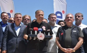 Bakan Yerlikaya yangınlardan sonra İzmir'e geldi: Büyük mücadele verildi