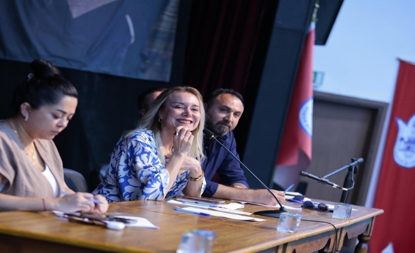 Başkan Mutlu muhtarlarla buluştu: Konak'ta ortak akıl ve iş birliği vurgusu