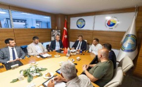 Tugay, Menemen’de oda başkanları ile görüştü: 8 proje bakanlık onayı bekliyor
