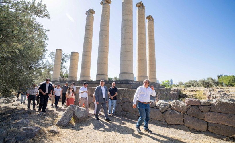 Tugay, Smyrna kazılarını inceledi