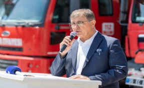 Başkan Tugay’dan yangın felaketi açıklaması: Tehdit devam ediyor!