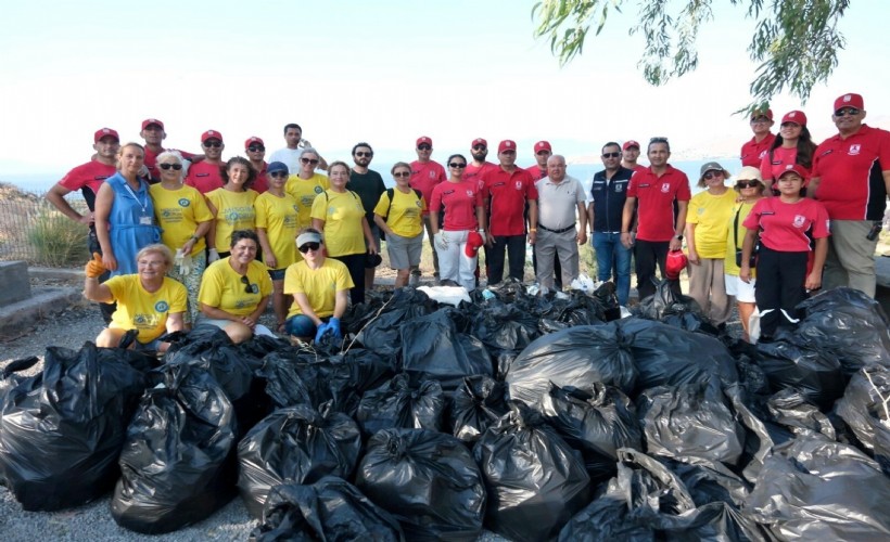 Bodrum'da bir buçuk ton atık toplandı