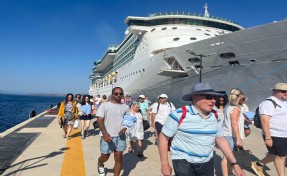 Bodrum’a denizden 2 bin 573 turist geldi