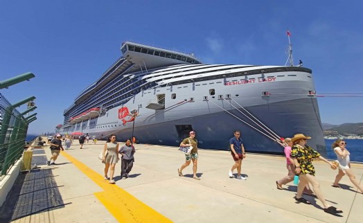 Bodrum’a denizden 2606 turist geldi