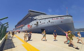 Bodrum’a denizden 2606 turist geldi