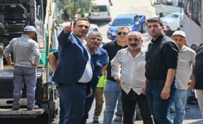 Bornova'da asfalt mesaisi sıcak dinlemiyor: Eşki'den yerinde inceleme