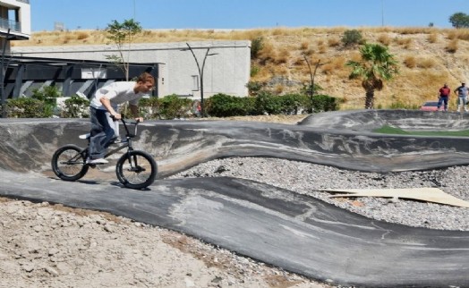 Bornova’da pedallar geleceğe dönecek