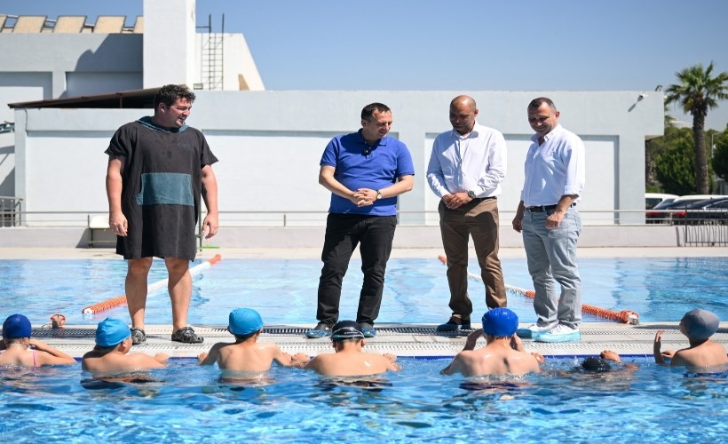 Bornovalılardan yüzme kurslarına büyük ilgi