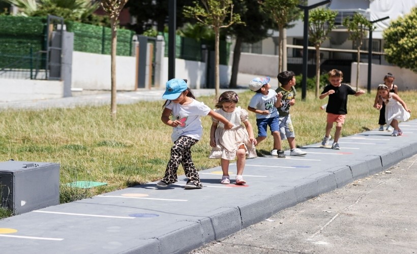 Bucalı minikler için 47 Mahalleye 47 Oyun Sokağı; Hedef, özgür çocuklar